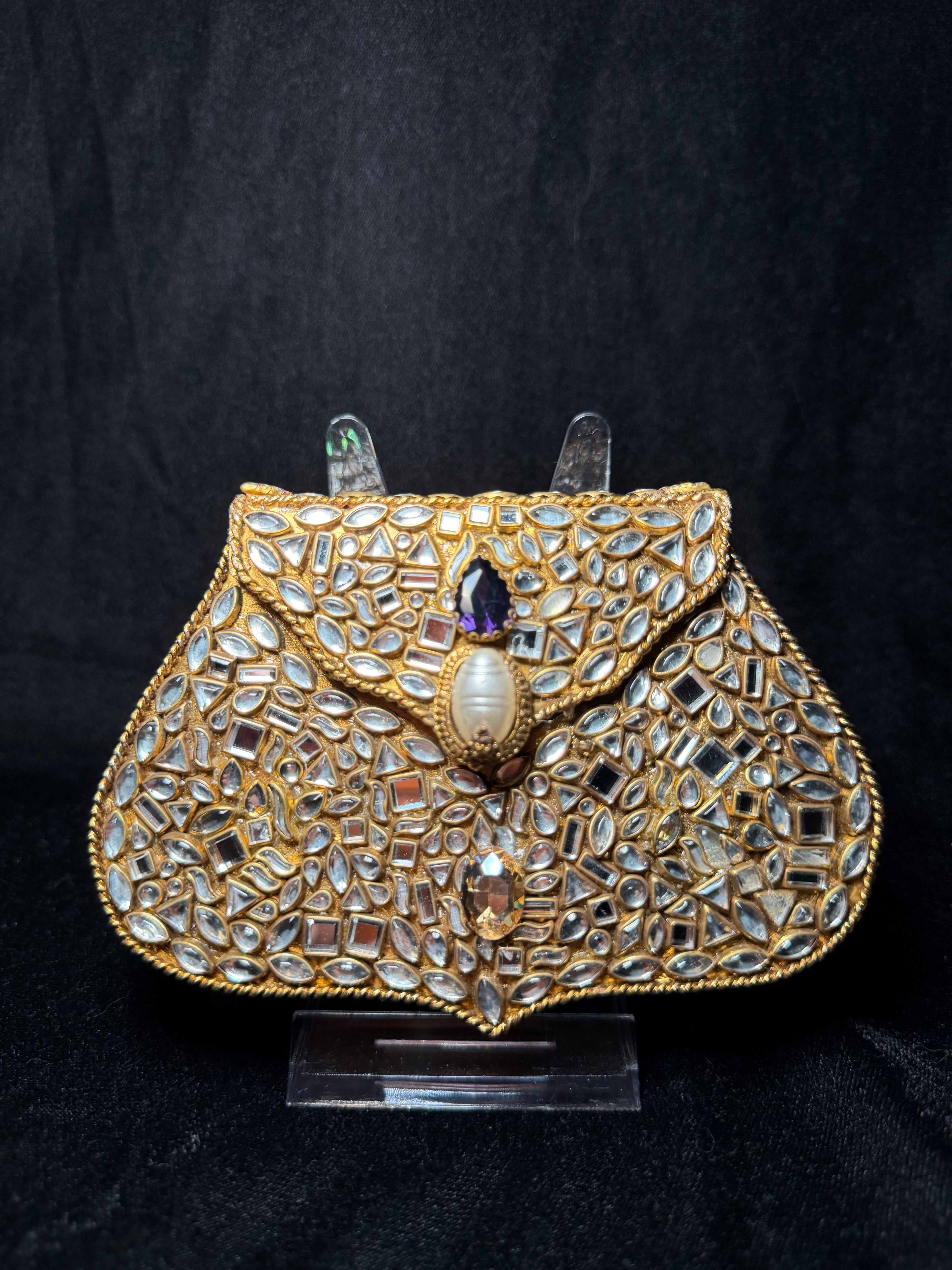 Small Bubble Trapezoid Kundan Clutch | RKC-203