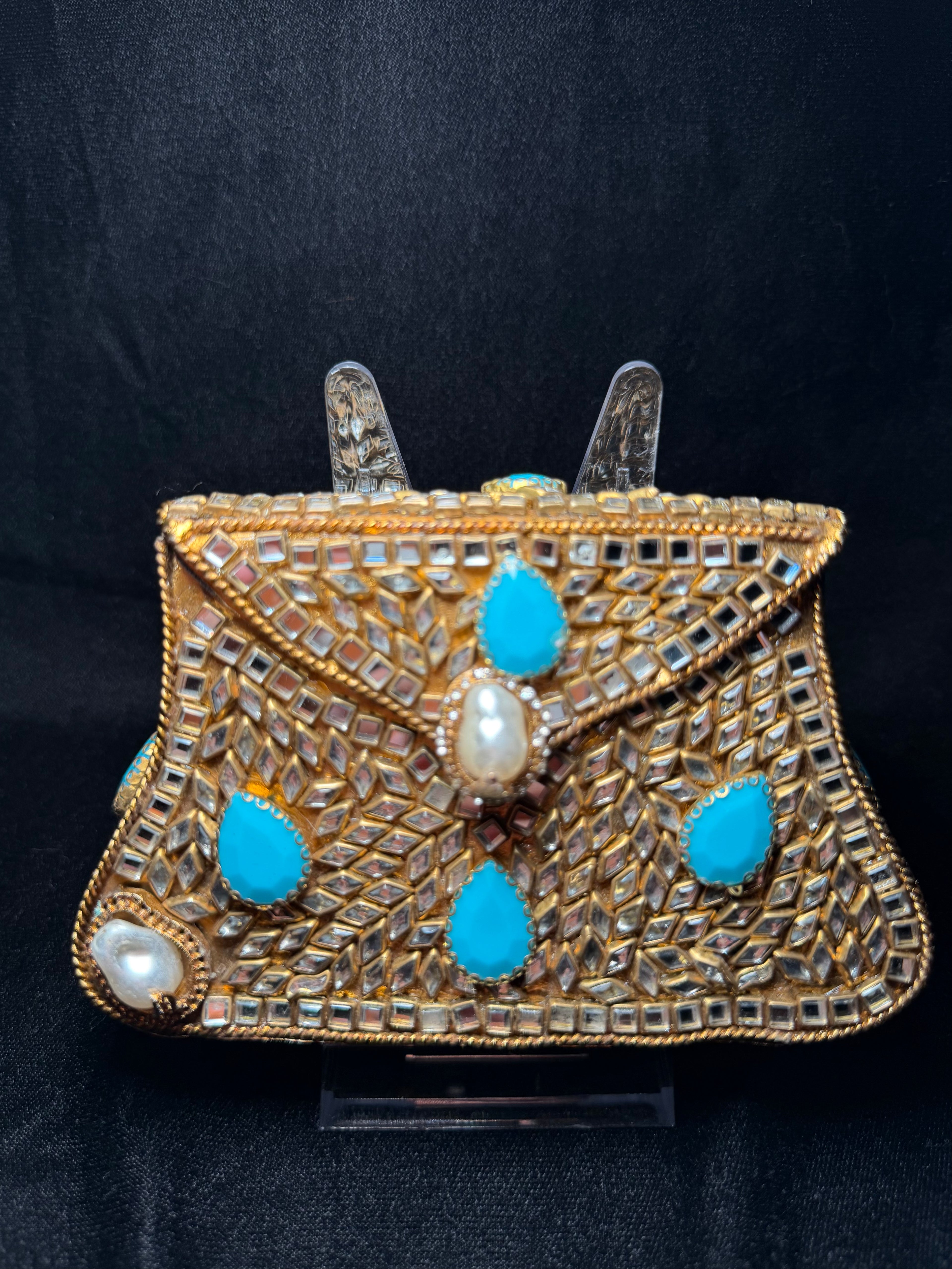 Small Bubble Trapezoid Kundan Clutch | RKC-206