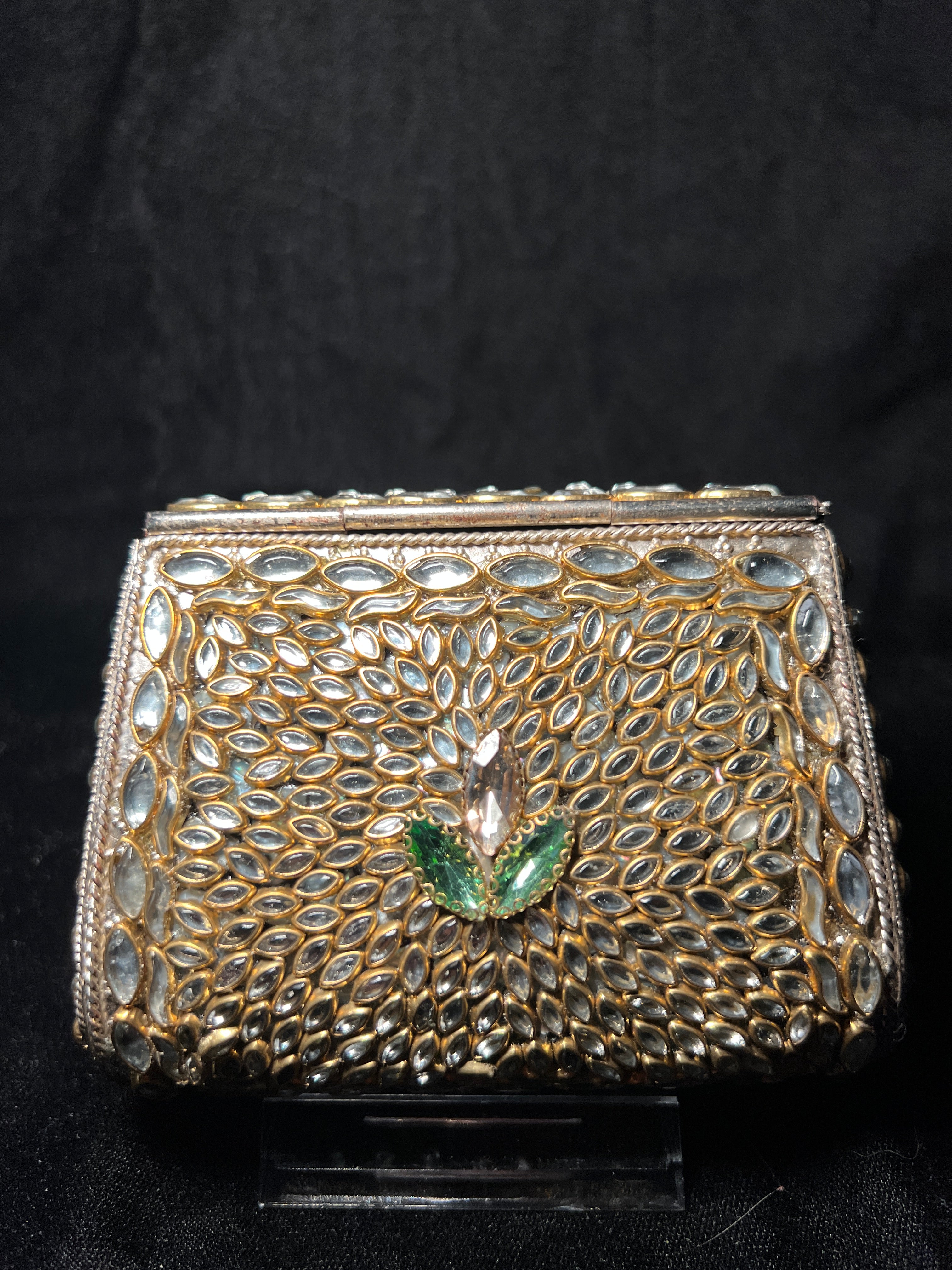 Small Trapezoid Kundan Clutch | RKC-117
